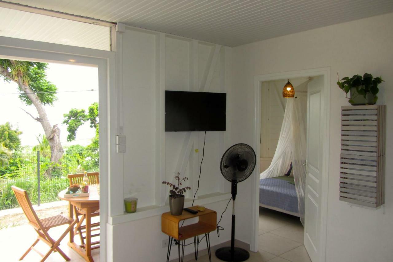 Or Bleu-Bungalow Volcan Soufriere-Vue Sur Mer Saint-Claude Exterior foto